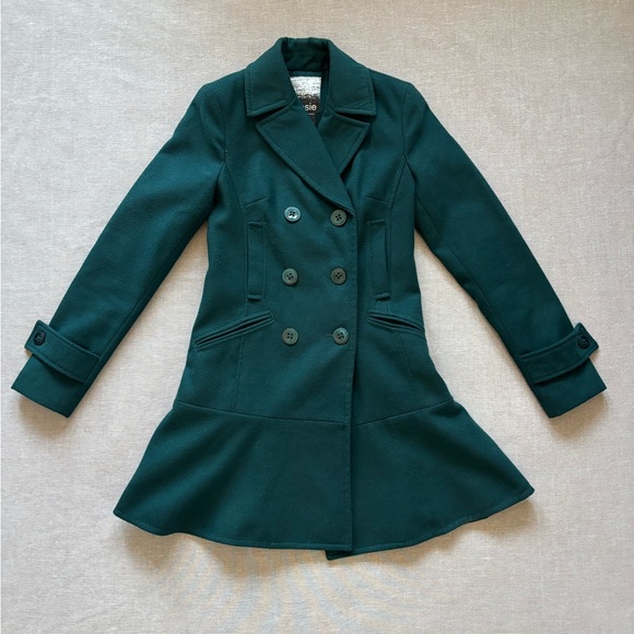 Kensie Jackets & Blazers - Kensie coquette ruffle peacoat XS